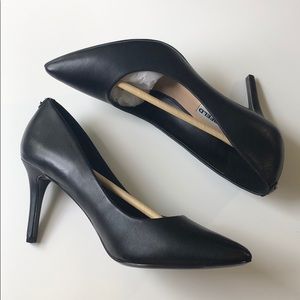 BNIB Black Karl Lagerfeld Royale Pumps 7